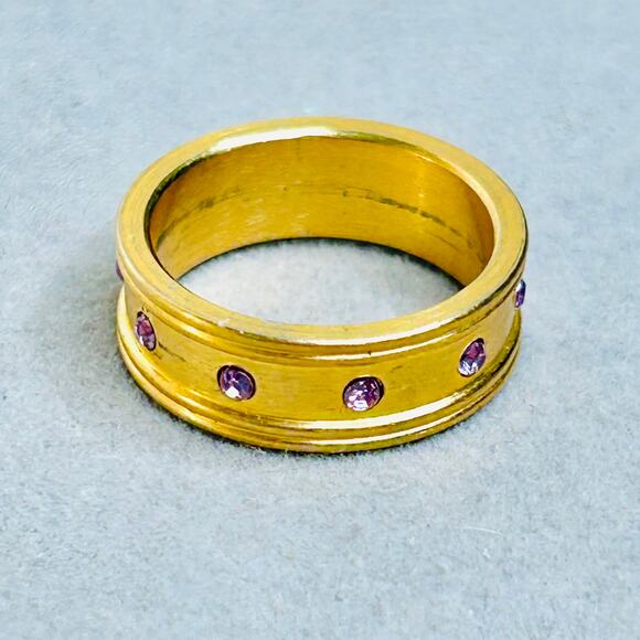 Brushed Gold Tone Light Purple Accents Band Ring Size 7 - Picture 2 of 3
